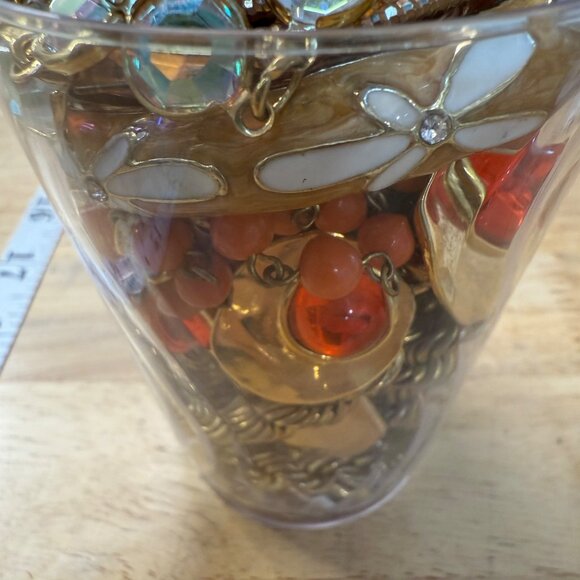 Gold-Tone Jewelry Lot Mystery Wearable Assorted Styles & Colors 1lb+ Mixed Earri - Picture 13 of 16